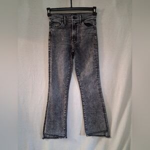 MOTHER Black Stonewash Insider Crop Step Fray Denim Jeans